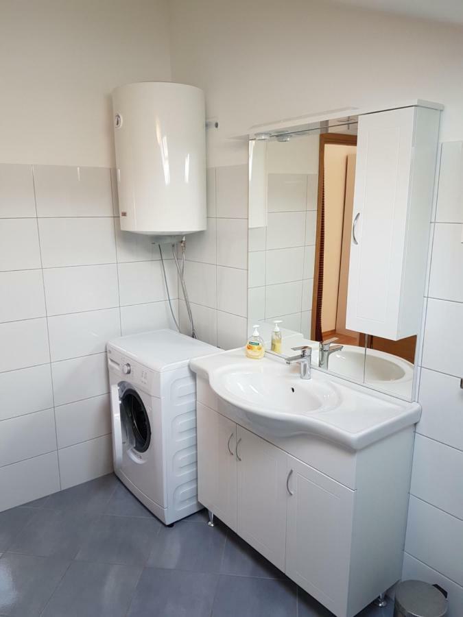 Apartament Eni *